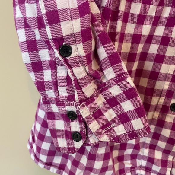 GAP Women’s button up flannel, magenta/purple checker, sz small - Picture 5 of 5